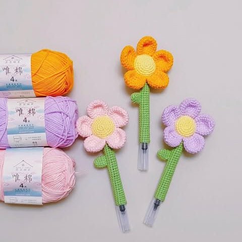 bloomy pen case pattern